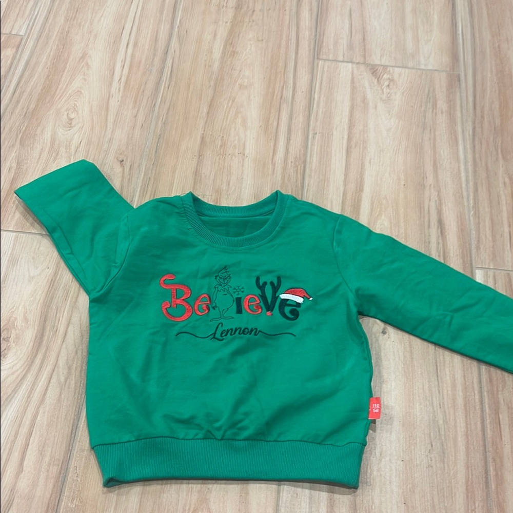 Emerald Green Pullover Sweatshirt with Graphic Design